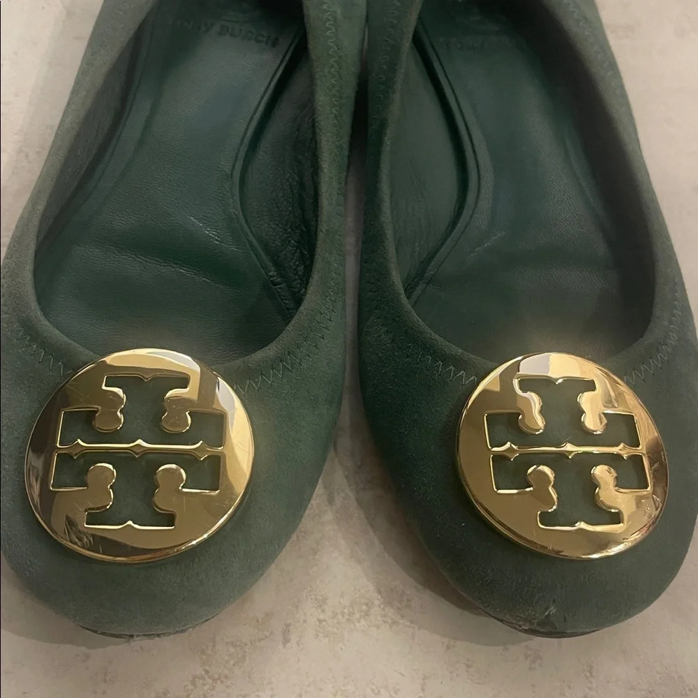 Tory Burch Traveler green Suede Flats size 6